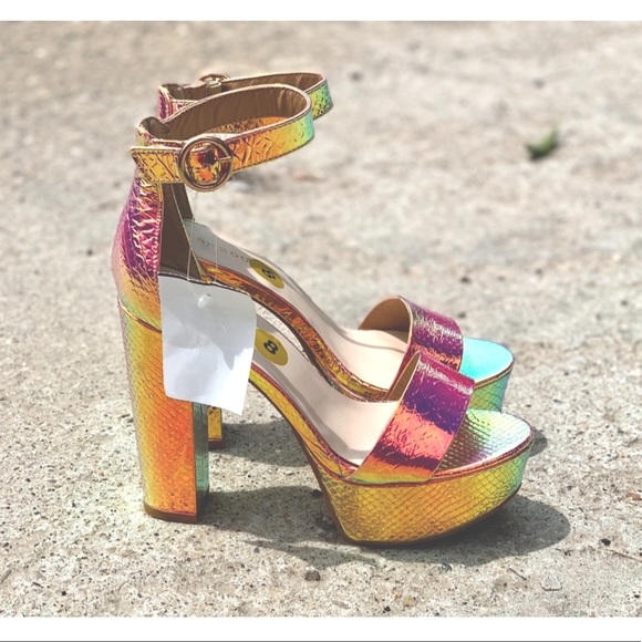 Dollskill x Bamboo Iridescent Platform Block Heel - Picture 11 of 16